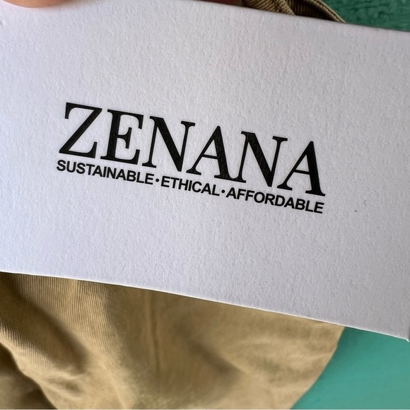 ZENANA WASHED TAN MUSTARD DENIM OVERALLS SIZE LARGE NWT - Picture 9 of 11